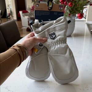 Hestra Alpine Pro Mittens in Cream